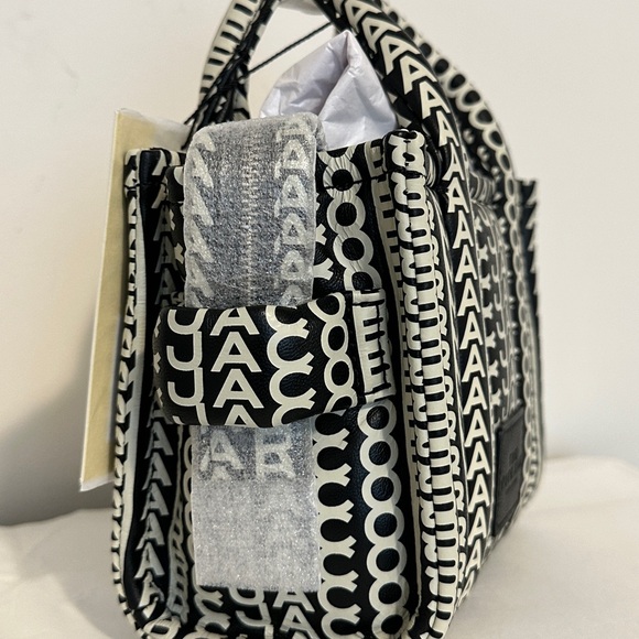 Marc Jacobs The Monogram Leather Crossbody Tote Bag Black/White One Size - Picture 3 of 10